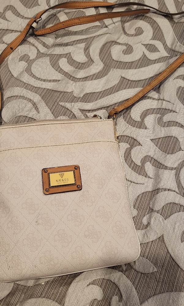 Guess crossbody purse